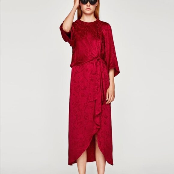 🔥 ZARA Red Jacquard Draped Midi Dress 🔥 - Picture 3 of 11